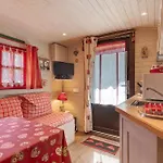 Rhododendron - La Roulotte Cocoon Holiday home